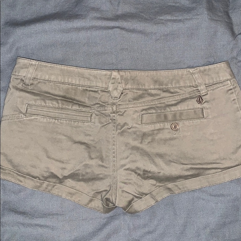 Volcom Shorts - Picture 2 of 5